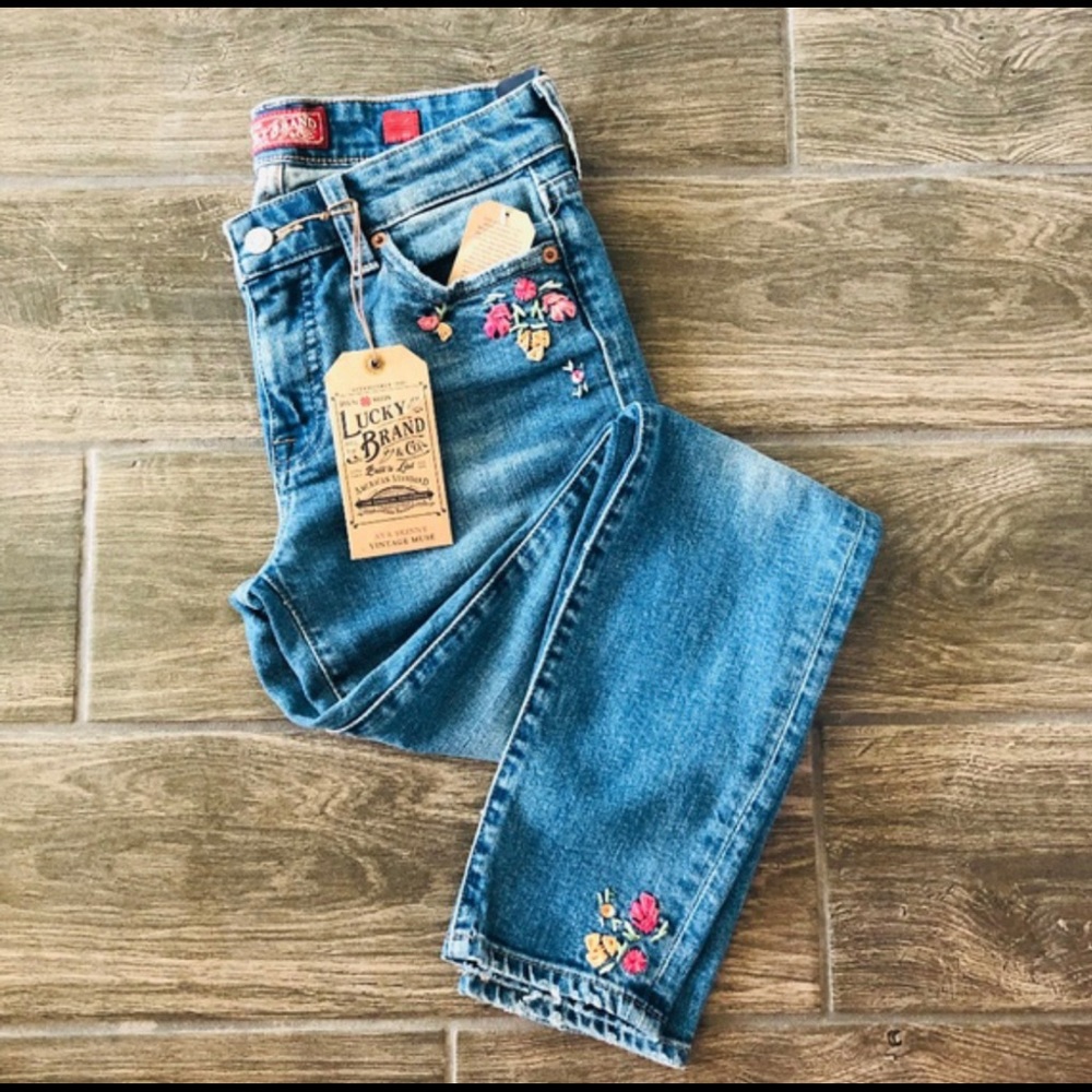 Lucky brand Ava size 6
